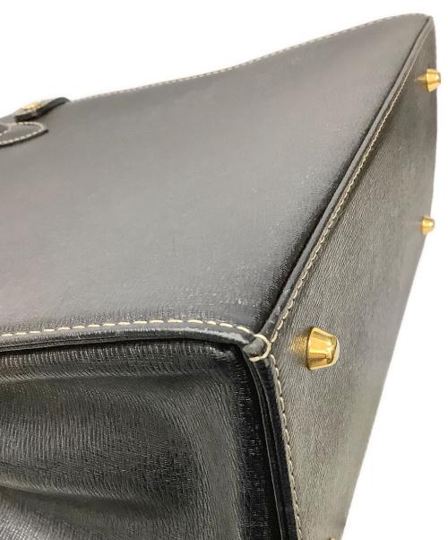 BURBERRY（バーバリー）BURBERRY (バーバリー) ハンドバッグ ブラックの古着・服飾アイテム
