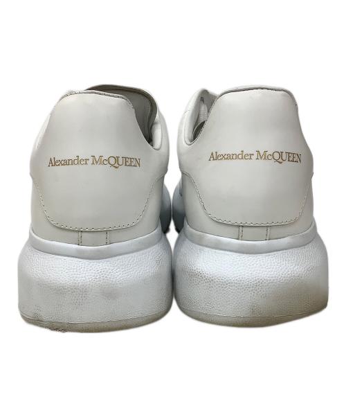 ALEXANDER McQUEEN（アレキサンダーマックイーン）ALEXANDER McQUEEN (アレキサンダーマックイーン) オーバーサイズド レザー スニーカー ホワイト サイズ:40の古着・服飾アイテム