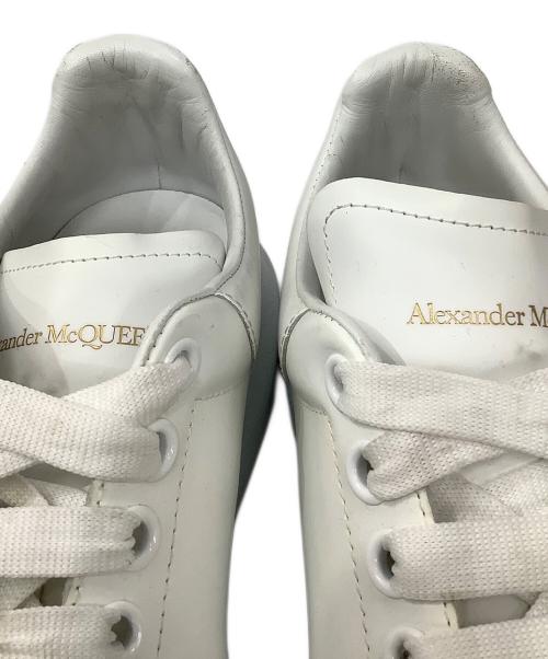 ALEXANDER McQUEEN（アレキサンダーマックイーン）ALEXANDER McQUEEN (アレキサンダーマックイーン) オーバーサイズド レザー スニーカー ホワイト サイズ:40の古着・服飾アイテム