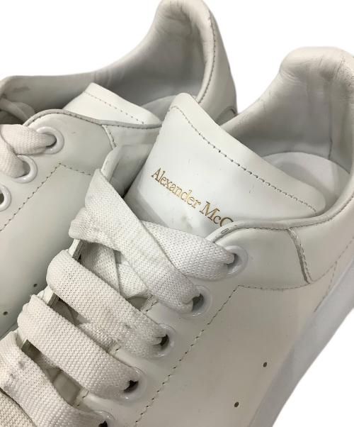 ALEXANDER McQUEEN（アレキサンダーマックイーン）ALEXANDER McQUEEN (アレキサンダーマックイーン) オーバーサイズド レザー スニーカー ホワイト サイズ:40の古着・服飾アイテム
