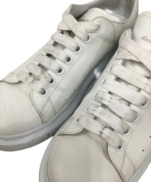 ALEXANDER McQUEEN（アレキサンダーマックイーン）ALEXANDER McQUEEN (アレキサンダーマックイーン) オーバーサイズド レザー スニーカー ホワイト サイズ:40の古着・服飾アイテム