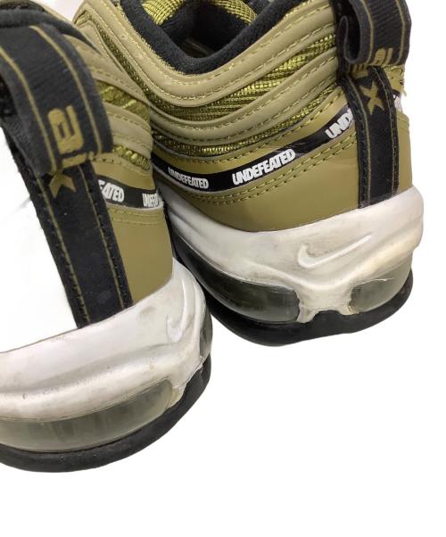 NIKE（ナイキ）NIKE (ナイキ) UNDEFEATED (アンディフィーテッド) ローカットスニーカー カーキ サイズ:27.5の古着・服飾アイテム
