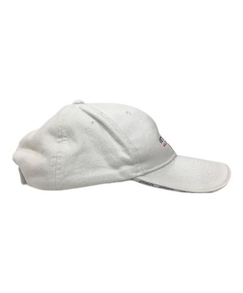 VETEMENTS（ヴェトモン）VETEMENTS (ヴェトモン) HAUTE COUTURE CAP ホワイトの古着・服飾アイテム