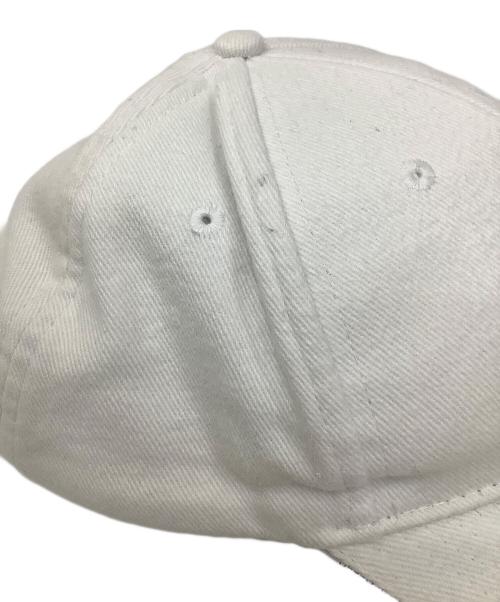 VETEMENTS（ヴェトモン）VETEMENTS (ヴェトモン) HAUTE COUTURE CAP ホワイトの古着・服飾アイテム