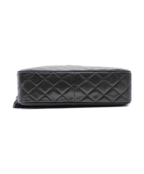 CHANEL（シャネル）CHANEL (シャネル) マトラッセ フリンジチェーンショルダーバッグ ブラック サイズ:- マトラッセ 2468258の古着・服飾アイテム