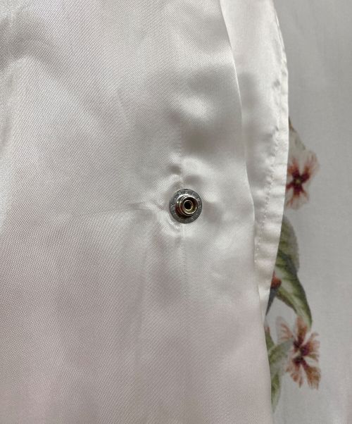 COMME des GARCONS HOMME PLUS（コムデギャルソンオムプリュス）COMME des GARCONS HOMME PLUS (コムデギャルソンオムプリュス) アシンメトリーボタンアップコート ホワイト サイズ:SIZE Mの古着・服飾アイテム