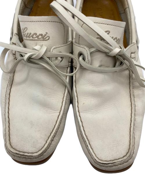 GUCCI（グッチ）GUCCI (グッチ) デッキシューズ ベージュ サイズ:SIZE 41 1/2の古着・服飾アイテム