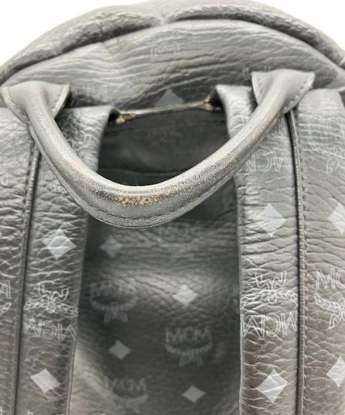 MCM（エムシーエム）MCM (エムシーエム) LOVELESS (ラブレス) スタッズリュック ブラックの古着・服飾アイテム