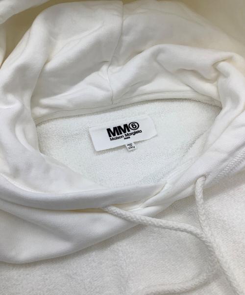 MM6 Maison Margiela（エムエムシックスメゾンマルジェラ）MM6 Maison Margiela (エムエムシックス メゾンマルジェラ) グラフィックフーディ ホワイト サイズ:SIZE Mの古着・服飾アイテム