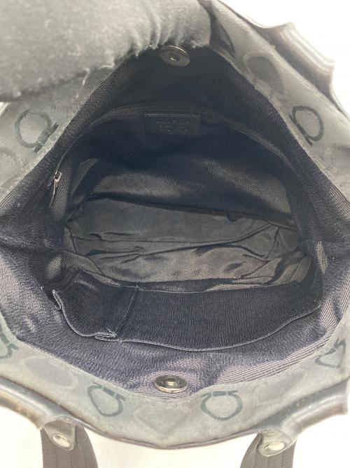 Salvatore Ferragamo（サルヴァトーレ フェラガモ）Salvatore Ferragamo (サルヴァトーレ フェラガモ) ショルダーバッグ ブラックの古着・服飾アイテム