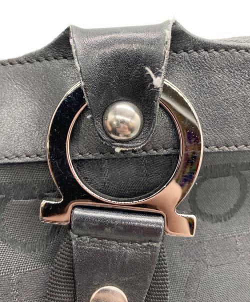 Salvatore Ferragamo（サルヴァトーレ フェラガモ）Salvatore Ferragamo (サルヴァトーレ フェラガモ) ショルダーバッグ ブラックの古着・服飾アイテム