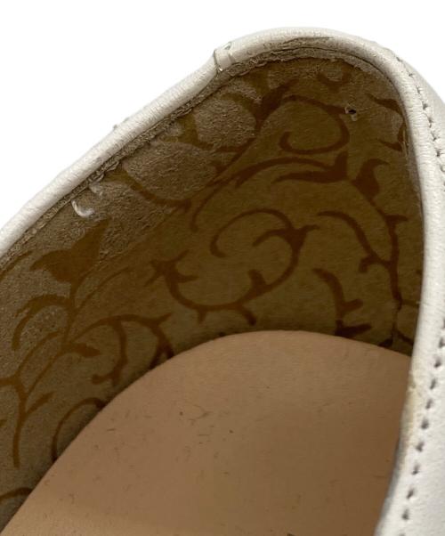 卑弥呼（ヒミコ）卑弥呼 (ヒミコ) 軽量タッセルローファー ホワイト サイズ:25cmの古着・服飾アイテム