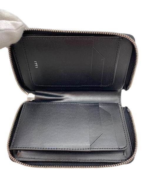 ITTI（イッチ）ITTI (イッチ) 2つ折り財布 ブラックの古着・服飾アイテム