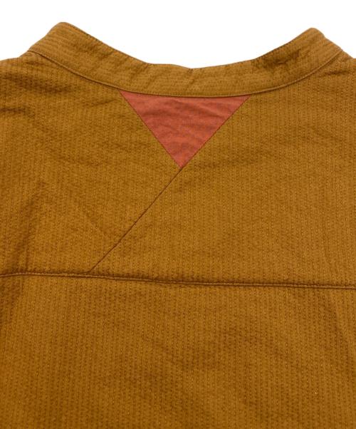 WHITE MOUNTAINEERING（ホワイトマウンテ二アニング）WHITE MOUNTAINEERING (ホワイトマウンテ二アニング) スモックシャツ ブラウン サイズ:1の古着・服飾アイテム