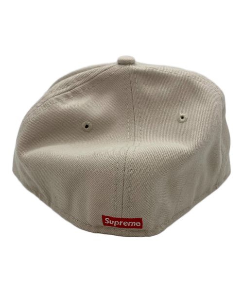 SUPREME（シュプリーム）Supreme (シュプリーム) キャップ ベージュ サイズ:7　1/4の古着・服飾アイテム