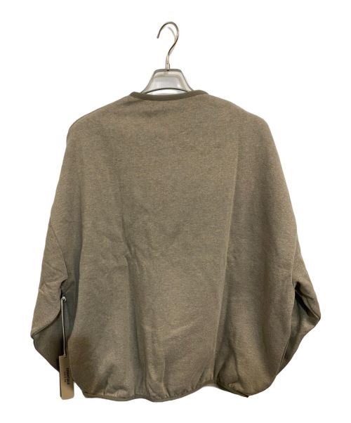 FOG ESSENTIALS（フィアオブゴッド エッセンシャル）FOG ESSENTIALS (フィアオブゴッド エッセンシャル) クルーネックスウェット ブラウン サイズ:L 未使用品の古着・服飾アイテム