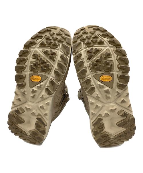 HOKAONEONE（ホカオネオネ）HOKAONEONE (ホカオネオネ) トレッキングシューズ ベージュ サイズ:SIZE 26.5cmの古着・服飾アイテム