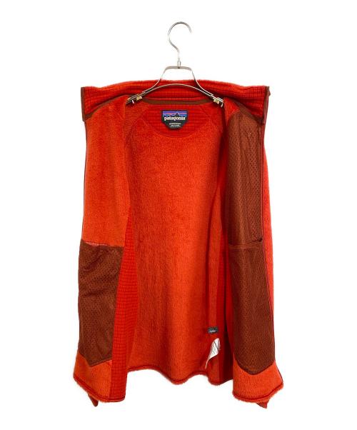 Patagonia（パタゴニア）Patagonia (パタゴニア) R2 Jacket レッド サイズ:Mの古着・服飾アイテム