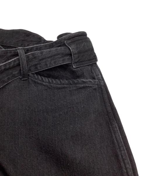 COMOLI（コモリ）COMOLI (コモリ) ベルテッドデニムパンツ ブラック サイズ:1の古着・服飾アイテム