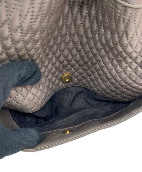 BALLY（バリー）BALLY (バリー) キルティング巾着ショルダーバッグ ダークグレーの古着・服飾アイテム