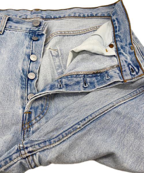 LEVI'S 501（リーバイス）LEVI'S 501 (リーバイス) 90's レギュラーストレートジーンズ ライトブルー サイズ:W34の古着・服飾アイテム