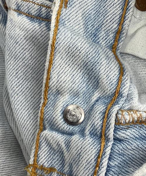 LEVI'S 501（リーバイス）LEVI'S 501 (リーバイス) 90's レギュラーストレートジーンズ ライトブルー サイズ:SIZE 81cm (W32)の古着・服飾アイテム