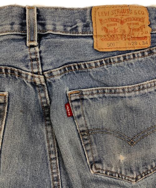 LEVI'S 501（リーバイス）LEVI'S 501 (リーバイス) レギュラーストレートジーンズ ブルー サイズ:SIZE 73.5cm (W29)の古着・服飾アイテム
