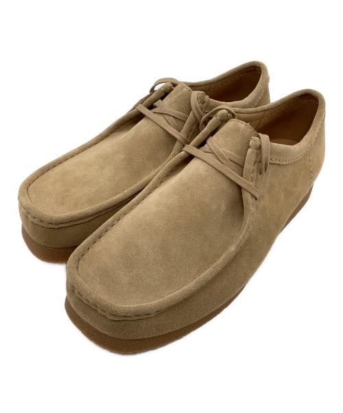 CLARKS（クラークス）CLARKS (クラークス) WallabeeEVO ダークサンドスエード サイズ:SIZE UK9 未使用品の古着・服飾アイテム