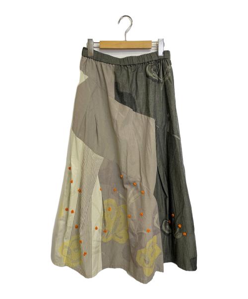 慈雨（ジウ）慈雨 (ジウ) 花刺繍ギャザースカート グレー サイズ:SIZE 40の古着・服飾アイテム
