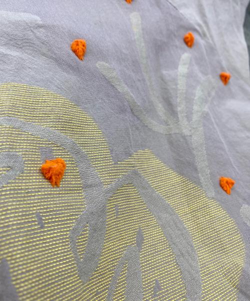 慈雨（ジウ）慈雨 (ジウ) 花刺繍ギャザースカート グレー サイズ:SIZE 40の古着・服飾アイテム