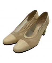 Yves Saint Laurent（イヴサンローラン）の古着「キャップトゥパンプス」｜ベージュ