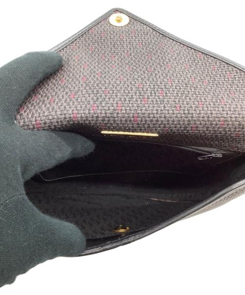 Yves Saint Laurent（イヴサンローラン）Yves Saint Laurent (イヴサンローラン) ショルダーバッグ ブラックの古着・服飾アイテム