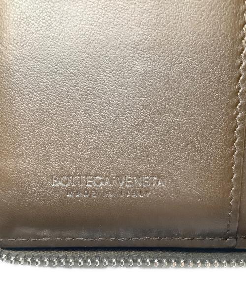 BOTTEGA VENETA（ボッテガベネタ）BOTTEGA VENETA (ボッテガベネタ) スモールカセットコンパクトウォレット ブラウンの古着・服飾アイテム