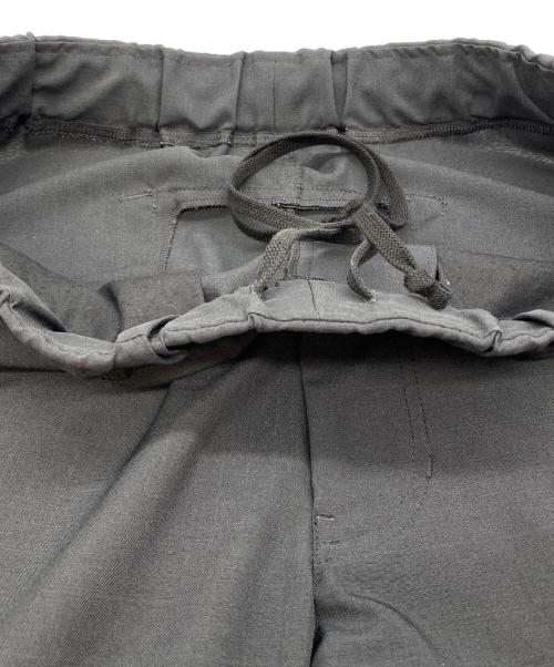 ISSEY MIYAKE MEN（イッセイミヤケメン）ISSEY MIYAKE MEN (イッセイミヤケメン) フロント切替イージーパンツ ブラック サイズ:SIZE 2 (M-L)の古着・服飾アイテム