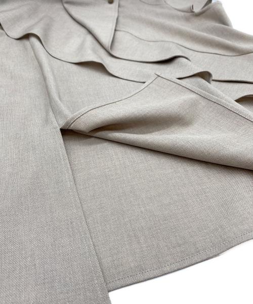 UNITED TOKYO（ユナイテッドトーキョー）UNITED TOKYO (ユナイテッドトーキョー) 半袖ブラウス ベージュ サイズ:SIZE Freeの古着・服飾アイテム