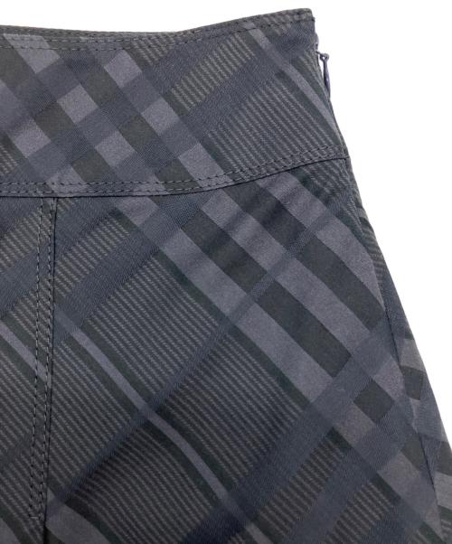 BURBERRY LONDON（バーバリーロンドン）BURBERRY LONDON (バーバリーロンドン) チェックスカート ブラック サイズ:36 未使用品の古着・服飾アイテム