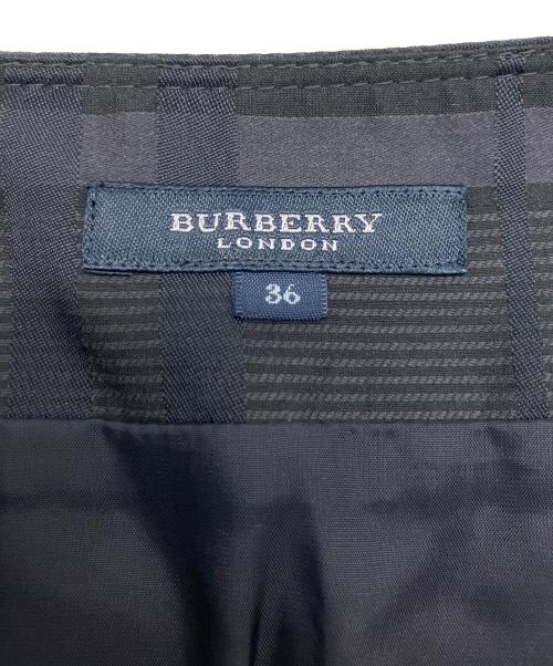 BURBERRY LONDON（バーバリーロンドン）BURBERRY LONDON (バーバリーロンドン) チェックスカート ブラック サイズ:36 未使用品の古着・服飾アイテム