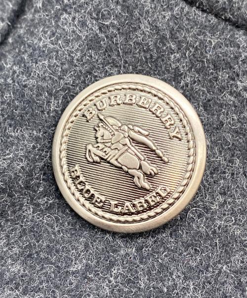 BURBERRY BLUE LABEL（バーバリーロンドンブルーレーベル）BURBERRY BLUE LABEL (バーバリーロンドンブルーレーベル) メルトントレンチケープ グレー サイズ:SIZE 38の古着・服飾アイテム