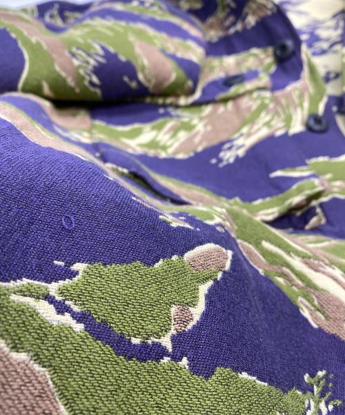 BEAMS PLUS（ビームスプラス）BEAMS PLUS (ビームスプラス) MIL SHT-JAC Tiger Stripe Jacquard タイガーストライプ サイズ:SIZE Sの古着・服飾アイテム