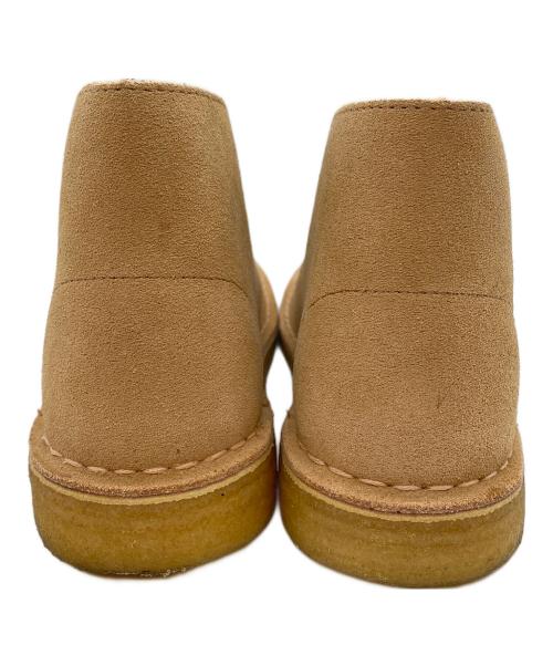 CLARKS ORIGINALS（クラークス オリジナルズ）CLARKS ORIGINALS (クラークス オリジナルズ) DESERT BOOT ベージュ サイズ:SIZE UK 4.5の古着・服飾アイテム