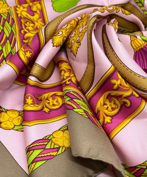 CELINE（セリーヌ）CELINE (セリーヌ) シルクスカーフ グレー×ピンクの古着・服飾アイテム