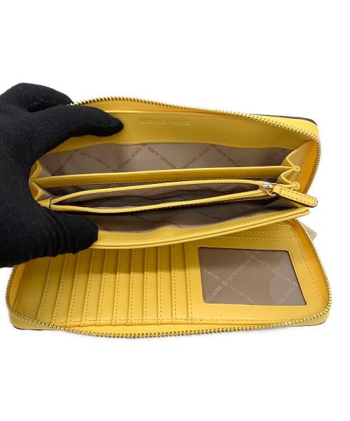 MICHAEL KORS（マイケル・コース）MICHAEL KORS (マイケル・コース) 長財布 イエローの古着・服飾アイテム