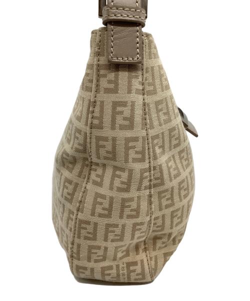 FENDI（フェンディ）FENDI (フェンディ) ショルダーバッグ ベージュの古着・服飾アイテム