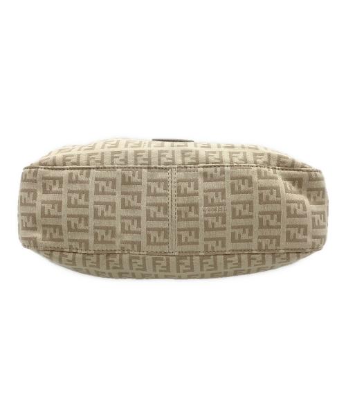 FENDI（フェンディ）FENDI (フェンディ) ショルダーバッグ ベージュの古着・服飾アイテム