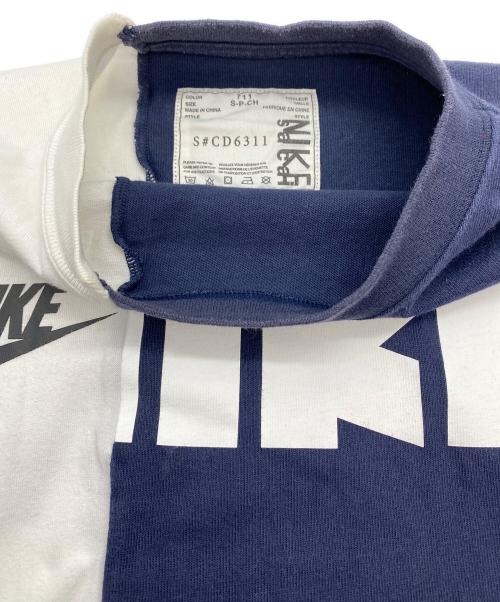 NIKE（ナイキ）NIKE (ナイキ) sacai (サカイ) 再構築Tシャツ ホワイト×ネイビー サイズ:SIZE Sの古着・服飾アイテム