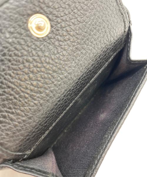 JIMMY CHOO（ジミーチュウ）JIMMY CHOO (ジミーチュウ) 2つ折り財布 ブラックの古着・服飾アイテム