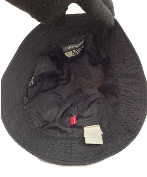 THE NORTH FACE（ザ ノース フェイス）THE NORTH FACE (ザ ノース フェイス) SUPREME (シュプリーム) Snakeskin Reversible Crushe グレー サイズ:L/G-XL/TGの古着・服飾アイテム