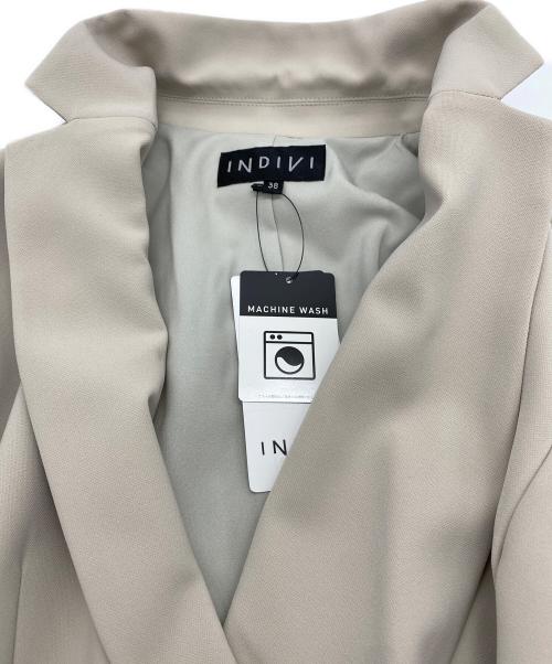 INDIVI（インディヴィ）INDIVI (インディヴィ) 合繊テーラードジャケット ベージュ サイズ:SIZE 38 未使用品の古着・服飾アイテム