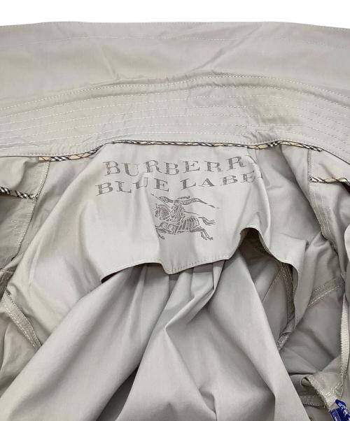 BURBERRY BLUE LABEL（バーバリーロンドンブルーレーベル）BURBERRY BLUE LABEL (バーバリーロンドンブルーレーベル) クロップドトレンチジャケット グレー サイズ:SIZE 38の古着・服飾アイテム