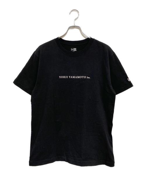 New Era（ニューエラ）New Era (ニューエラ) YOHJI YAMAMOTO (ヨウジヤマモト) 100周年記念コラボTシャツ ブラック サイズ:SIZE Lの古着・服飾アイテム